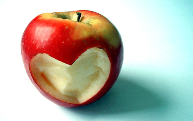 Apfel mit Herz Logo von Rigler Medizintechnik
